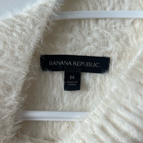 Banana Republic mockneck sweater, white size medium - Picture 3 of 4